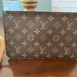 Louis Vuitton Monogram Neverfull GM pochette